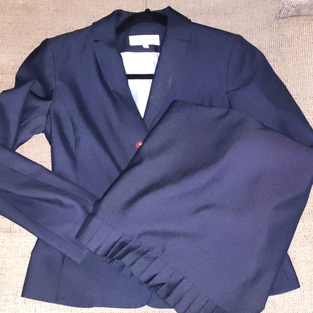 2pc Calvin Klein Career Suit Navy Size 4